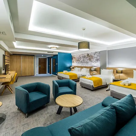 Unique - And Hotel